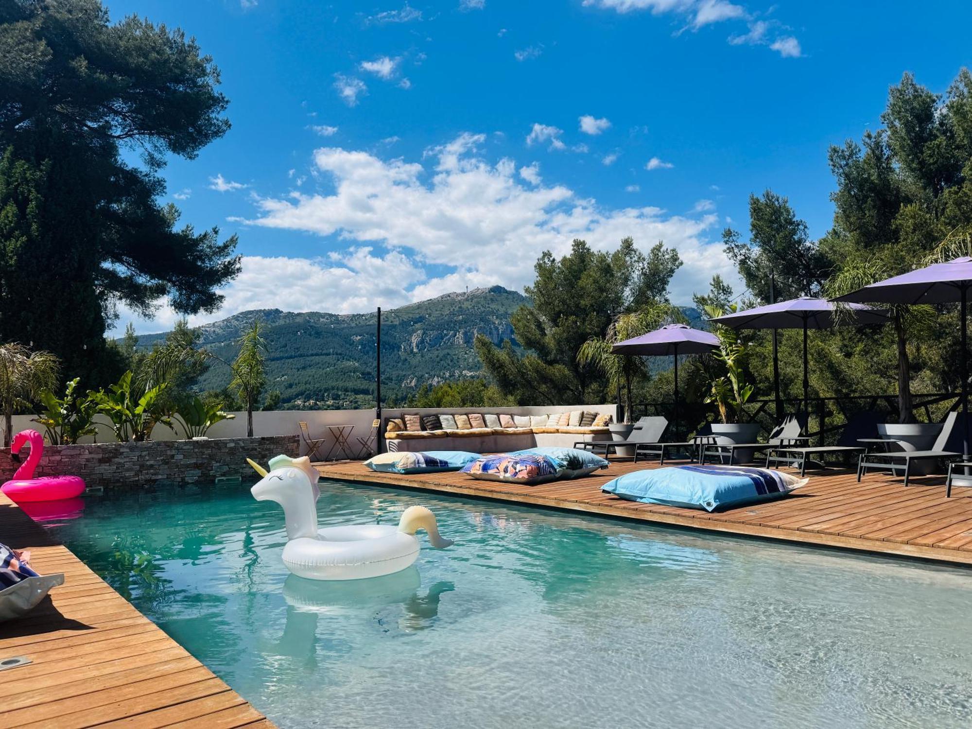 Villa Holistika : Bed And Breakfast / Pool / Air Conditioning/ Mont Faron Тулон Экстерьер фото
